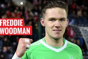 乐鱼官方网站-自由身+13场零封！太阳报：曼联寻本土替补门将，相中英冠门神