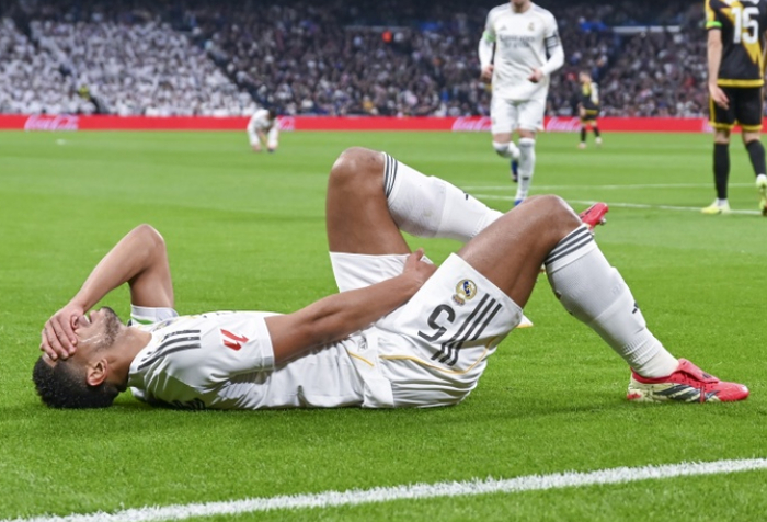 乐鱼官方网站-推迟复出！皇马1.8亿巨星危险了！地位大不如前，球迷：不如离队|贝林厄姆|圣地亚哥-伯纳乌足球场|皇家马德里|巴列卡诺|曼城_新浪体育_新浪新闻