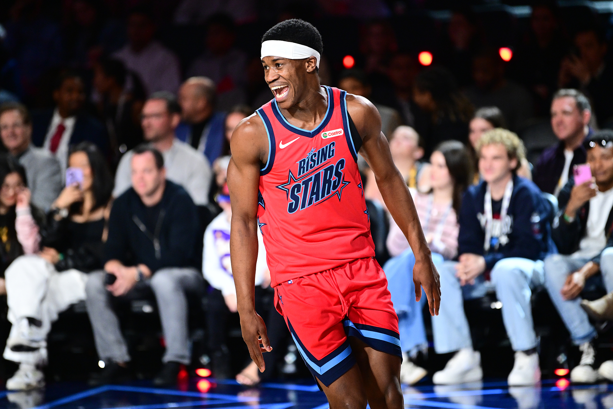 乐鱼网址-埃奇库姆6+2两罚全中绝杀 新秀赛卡特队击败安东尼队夺冠